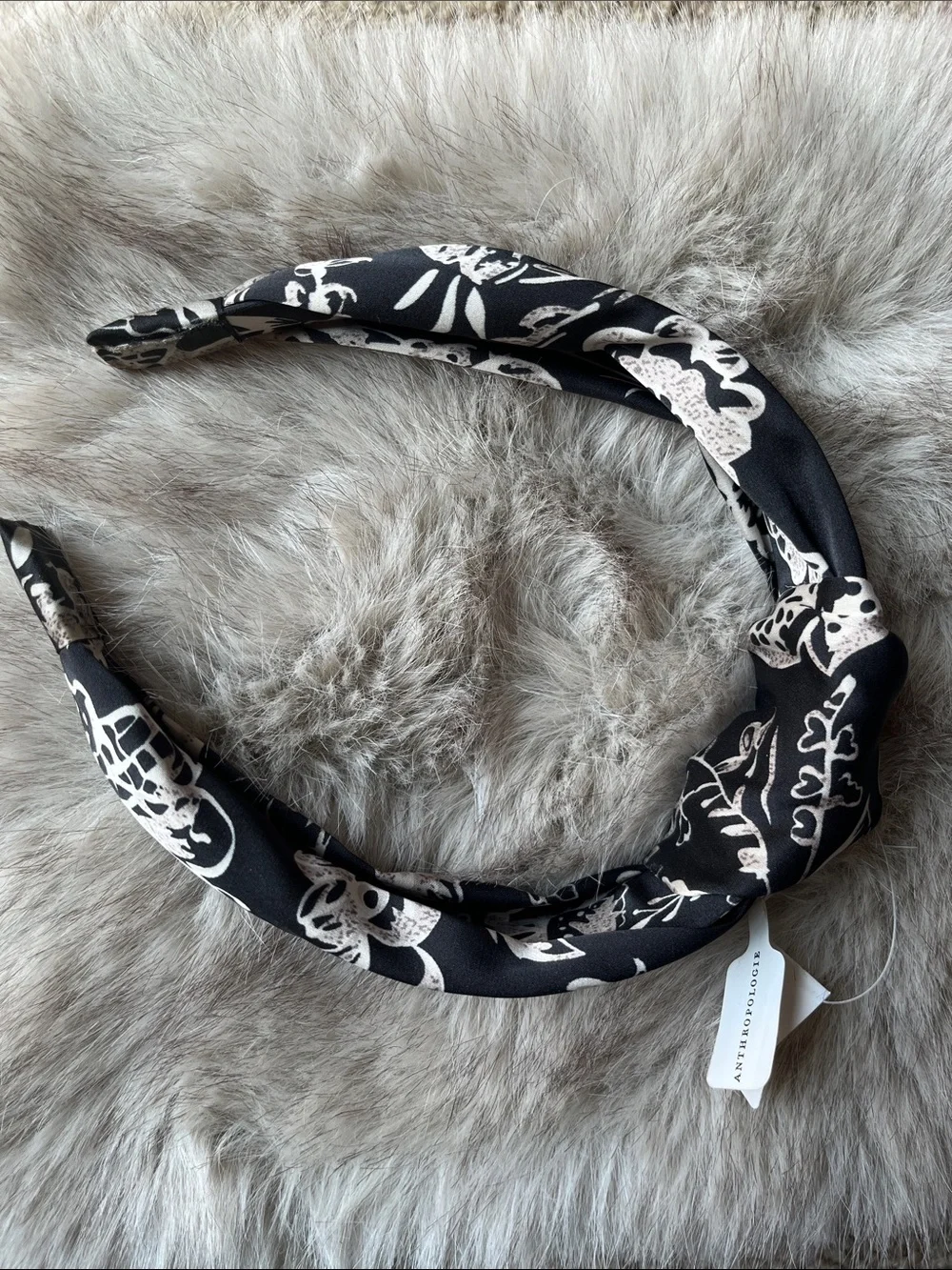 Anthropologie Black and Cream Floral Knotted Headband